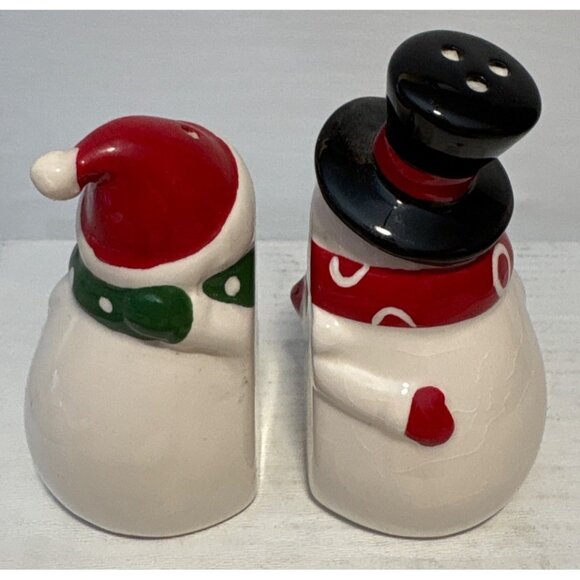 Snowman Couple Arm in Arm Ceramic Salt & Pepper Shakers 4" Holiday Winter Decor - Picture 6 of 7
